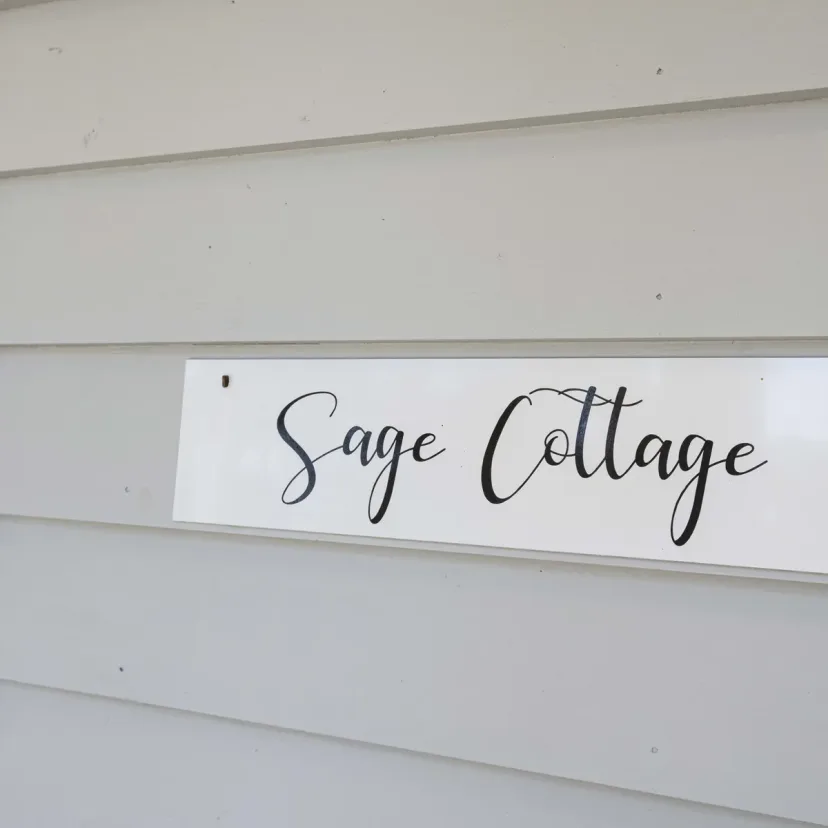 Interior and grounds at Sage Cottage, Eagle Point Cottages