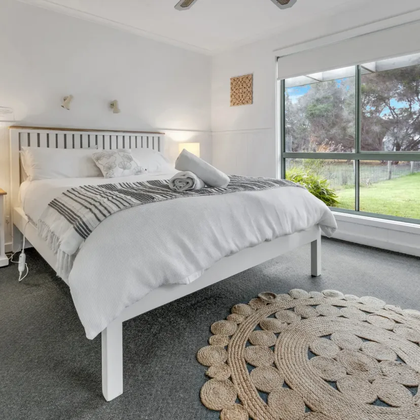 Interior and grounds at Woongara Cottage, Eagle Point Cottages